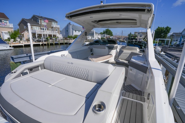 31ft Sea Ray Yacht For Sale