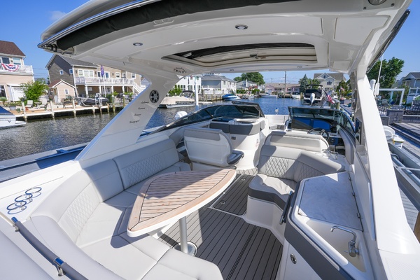 31ft Sea Ray Yacht For Sale