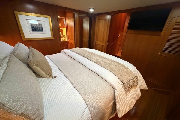 2006 Marlow 53