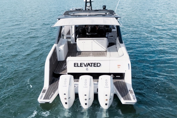 2025 Azimut 42