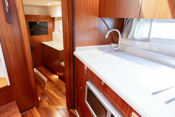 BC Club 41ft Pursuit Yacht For Sale