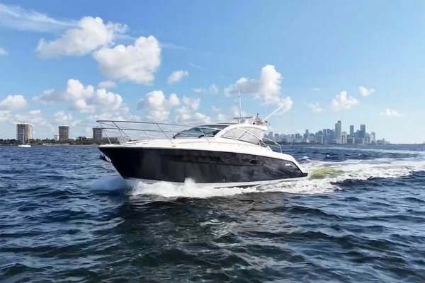 BC Club 41ft Pursuit Yacht For Sale