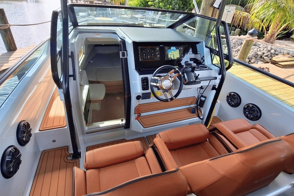 32ft Saxdor Yacht For Sale