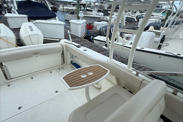 27ft Boston Whaler Yacht For Sale