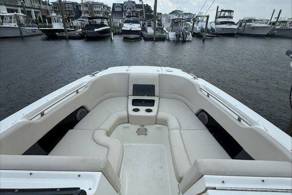 27ft Boston Whaler Yacht For Sale