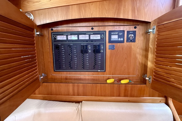 Talivia III 38ft Sabre Yacht For Sale