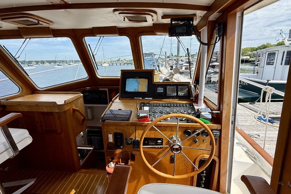 34ft Legacy Yacht For Sale