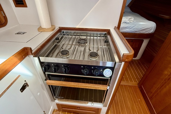 34ft Legacy Yacht For Sale