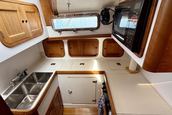 34ft Legacy Yacht For Sale