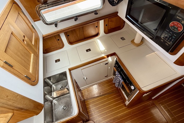 34ft Legacy Yacht For Sale
