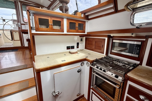 Jeanne 50ft Bruckmann Yacht For Sale