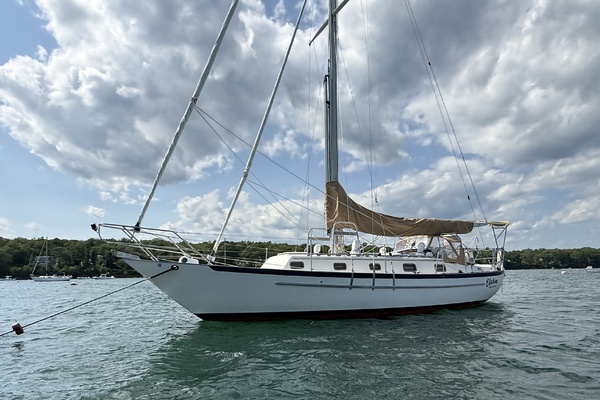 Elation 37ft Pacific Seacraft Yacht For Sale
