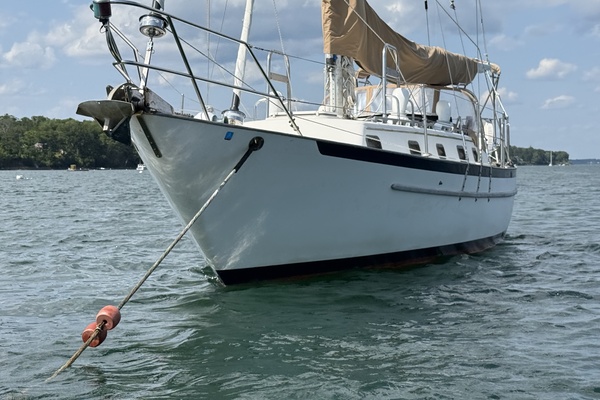 Elation 37ft Pacific Seacraft Yacht For Sale