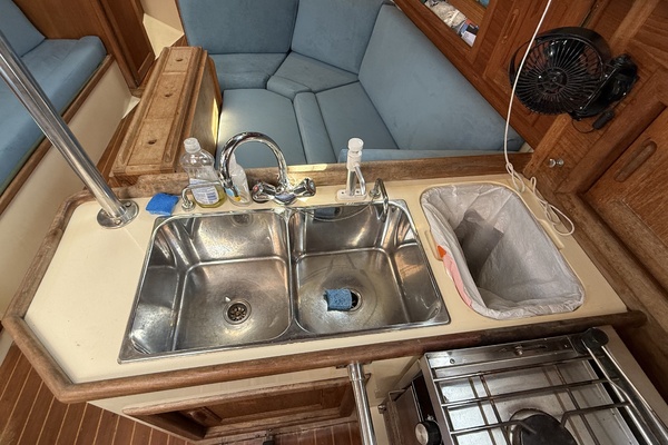 Elation 37ft Pacific Seacraft Yacht For Sale