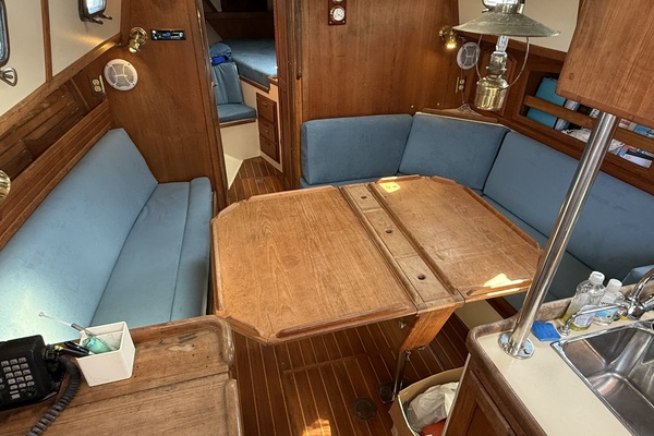 Elation 37ft Pacific Seacraft Yacht For Sale