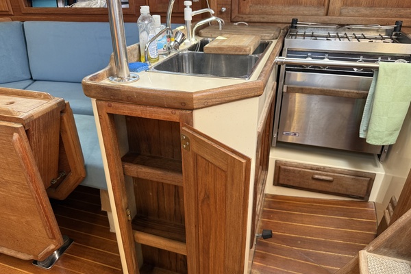 Elation 37ft Pacific Seacraft Yacht For Sale