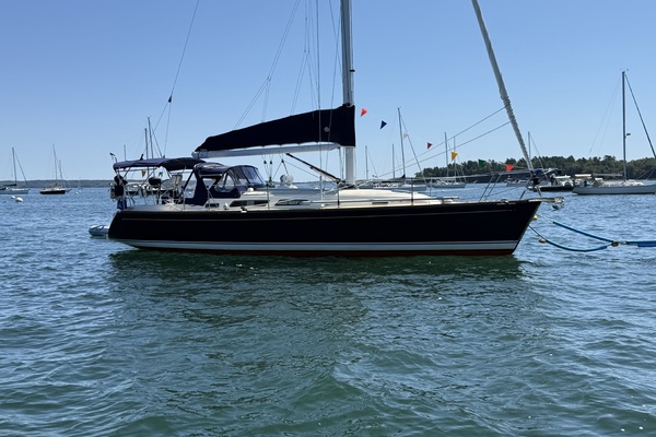 First Sight 38ft Sabre Yacht For Sale