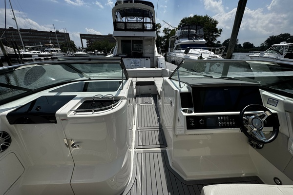 35ft Sea Ray Yacht For Sale