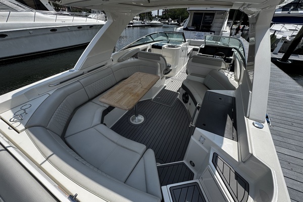 2021 Sea Ray 35