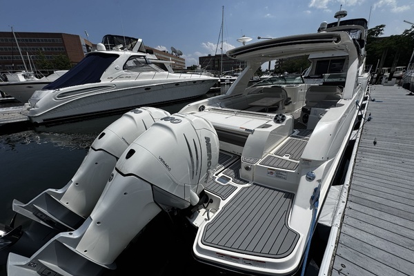 2021 Sea Ray 35