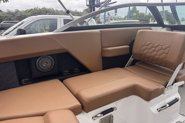 22ft Four Winns Yacht For Sale