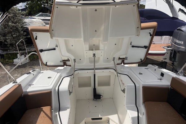 22ft Four Winns Yacht For Sale