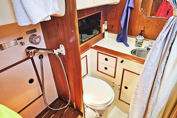 30ft Nonsuch Yacht For Sale