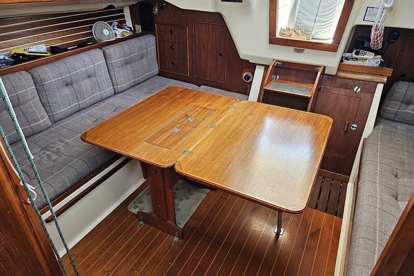 30ft Nonsuch Yacht For Sale