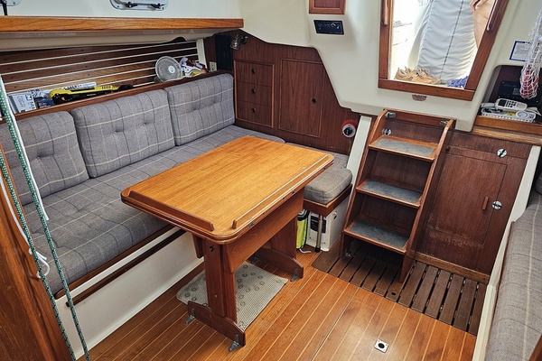 30ft Nonsuch Yacht For Sale