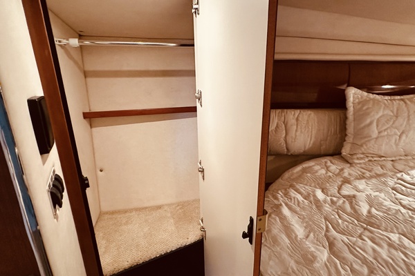Somewhere 39ft Sea Ray Yacht For Sale