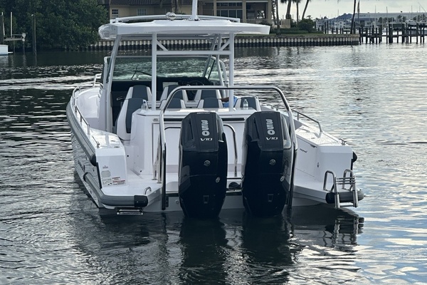 37ft Axopar Yacht For Sale