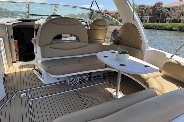 Photo of the 2002 Sea Ray 380 Sundancer