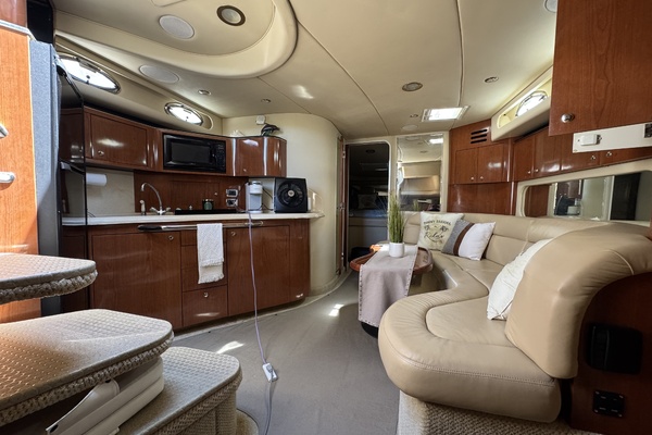 38ft Sea Ray Yacht For Sale