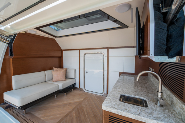 90ft Ocean Alexander Yacht For Sale