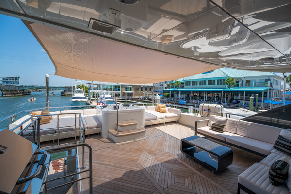 90ft Ocean Alexander Yacht For Sale