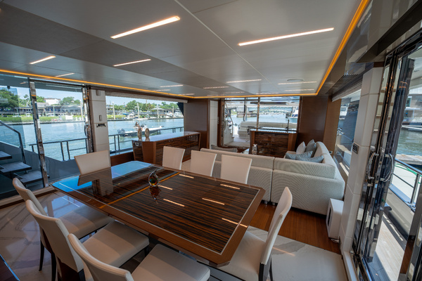 90ft Ocean Alexander Yacht For Sale