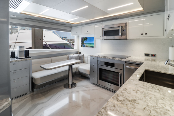 90ft Ocean Alexander Yacht For Sale