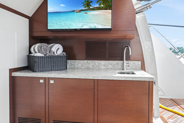 2021 Ocean Alexander 90