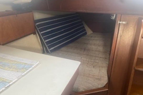 38ft Morgan Yacht For Sale
