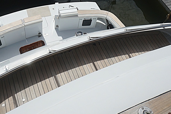 032 Flybridge View Aft