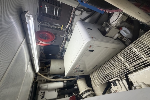 040 Engine Room Starboard Generator