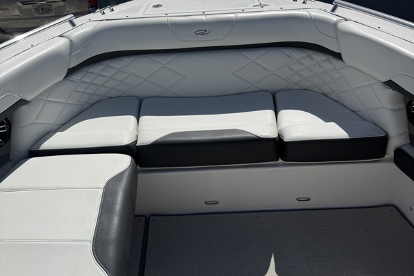 2022 Regal 34