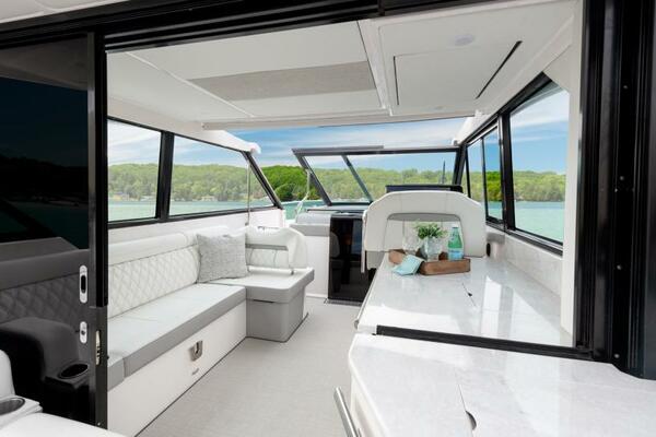 36ft Regal Yacht For Sale
