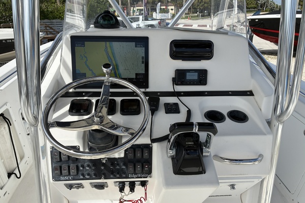 26ft Edgewater Yacht For Sale