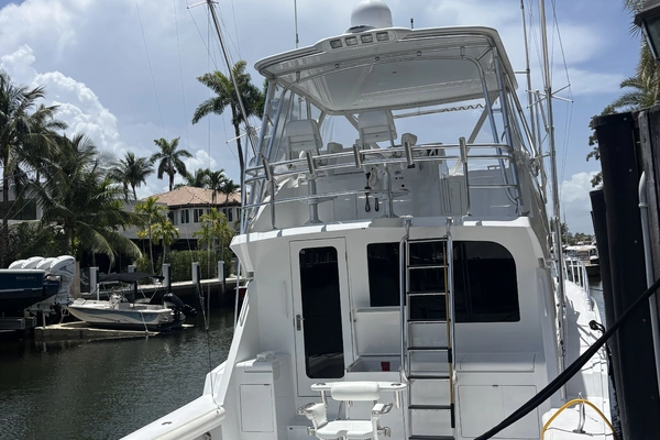 2005 Hatteras 50