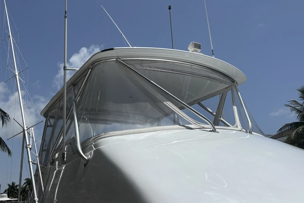 2005 Hatteras 50