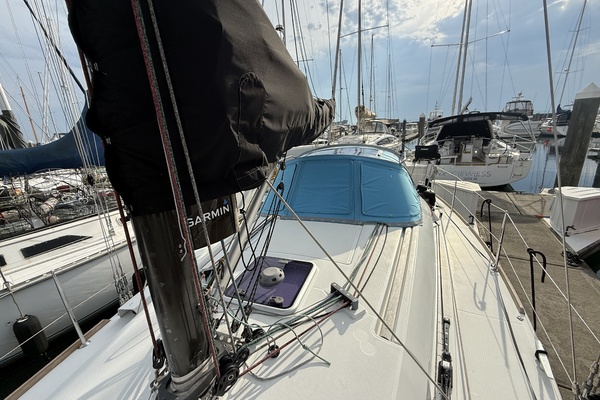 La Mer 35ft Beneteau Yacht For Sale