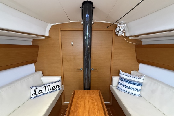 La Mer 35ft Beneteau Yacht For Sale