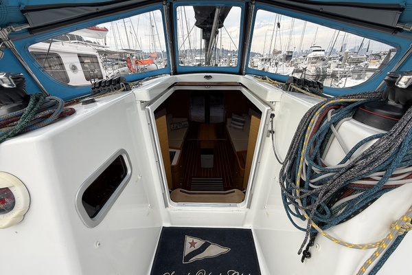 La Mer 35ft Beneteau Yacht For Sale