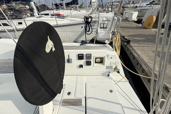 La Mer 35ft Beneteau Yacht For Sale